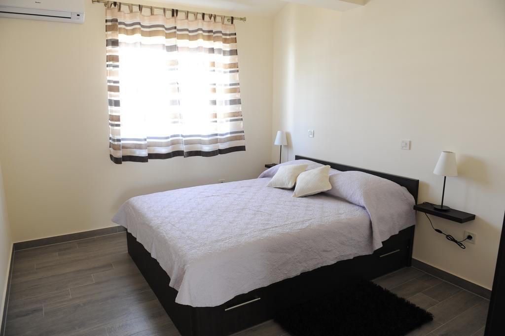 Apartment Lara Vodice Habitación foto